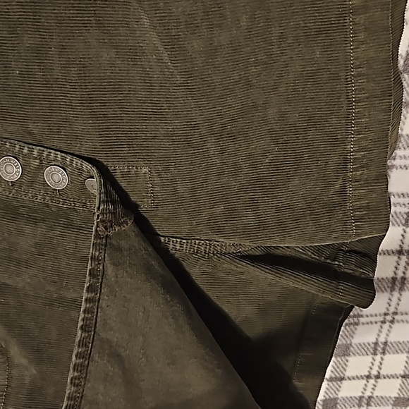 American Eagle Corduroy Mom Skort. - Picture 3 of 8